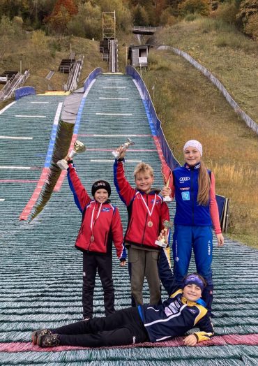 Reit im Winkler Springer und Kombiniererinnen räumen in Wörgl ab